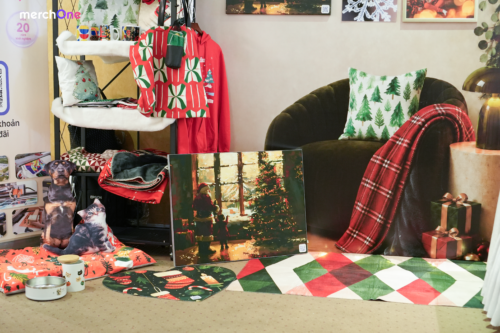 17 • merchOne How to build a Christmas collection that sells • merchOne